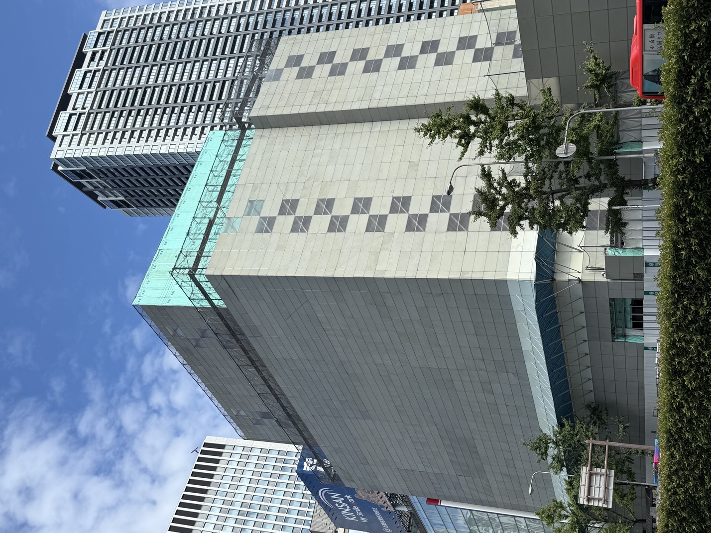 日興ビル塔屋